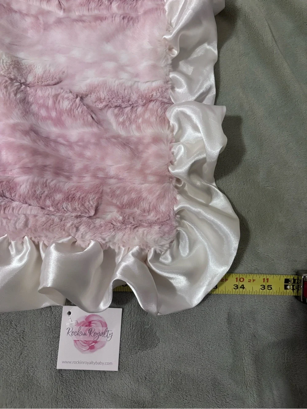 Rockin Royalty Baby Blanket  Pink Faux Fur, Satin Ruffle Edge USA NWT